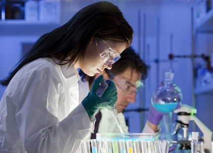 Puhdastilojen ja laboratorioiden kostutus